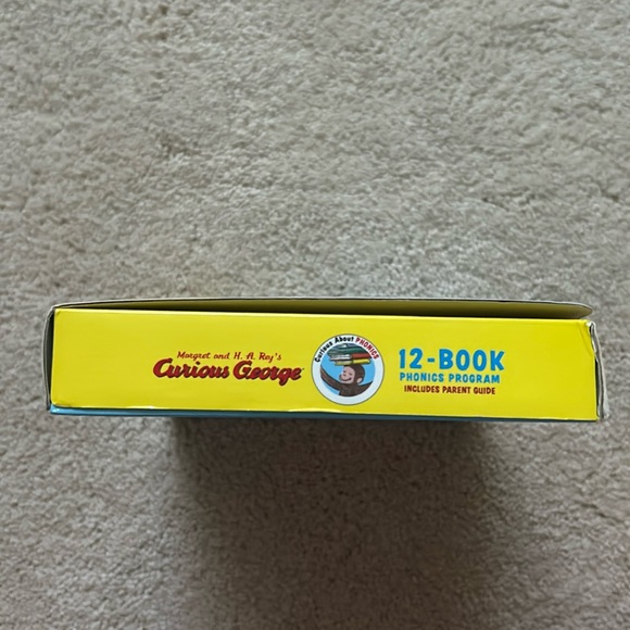 Curious George Phonics 12 books set - Picture 4 of 8